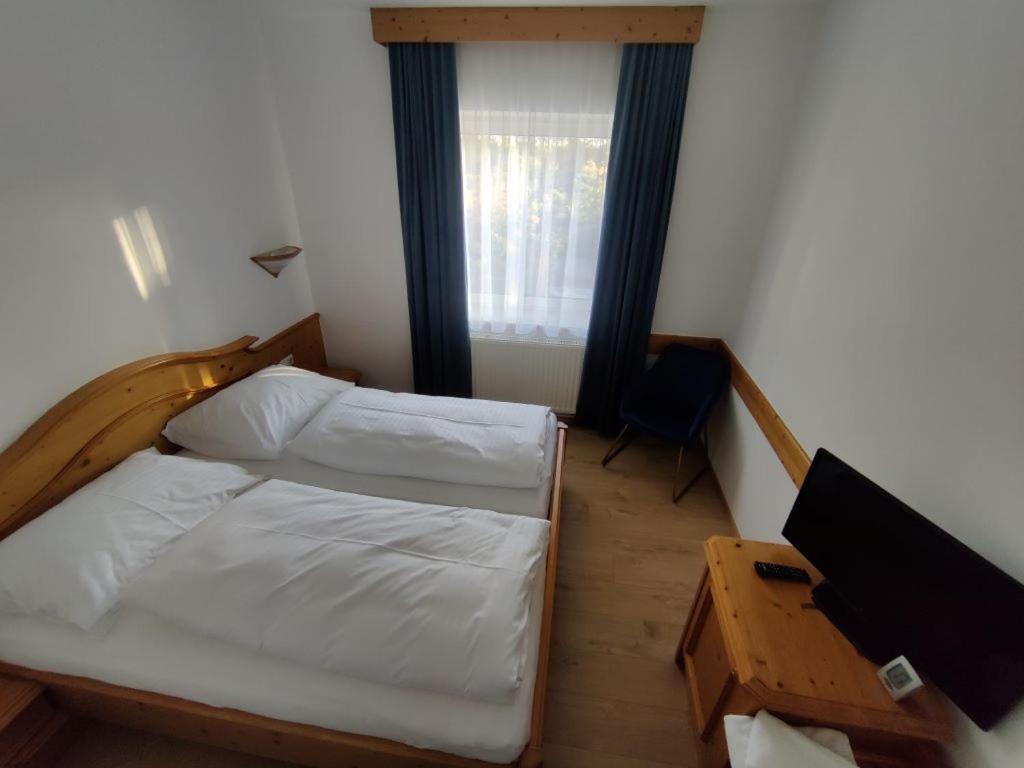 Neuhof Otel Neuhofen an der Ybbs Dış mekan fotoğraf
